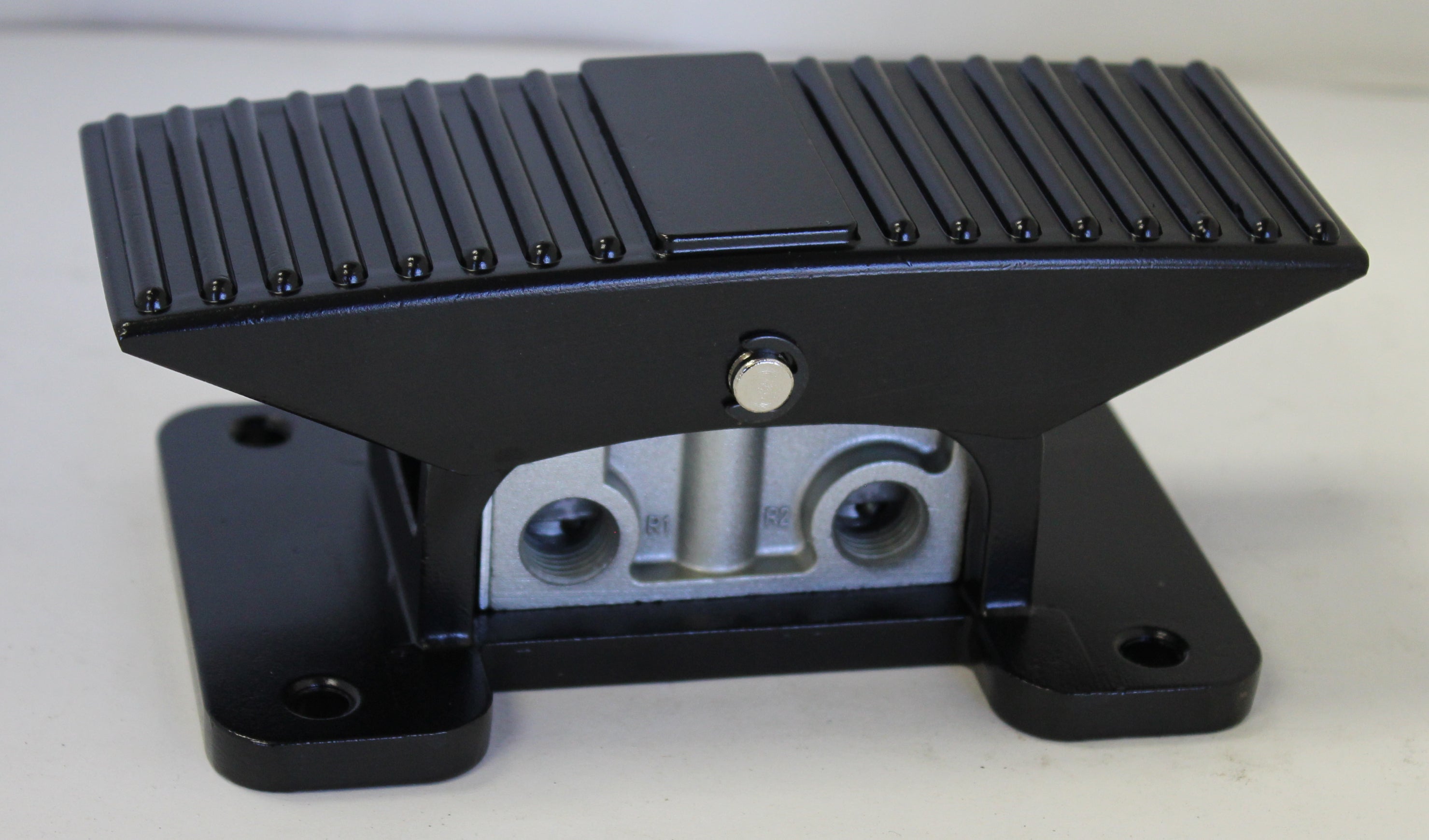 air foot pedal Handy Foot Pedal for Handy Air Lifts 12938 by MotorcycleLifts